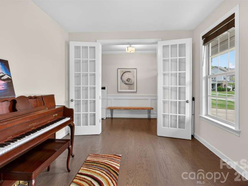 8224 Cornhill Avenue, Charlotte, NC 28277.  MLS# CAR4386432, YatesRealty ID 28189. Flex Room
