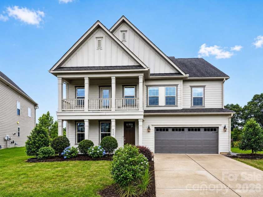 8224 Cornhill Avenue, Charlotte, NC 28277.  MLS# CAR4386432, YatesRealty ID 28189. Front