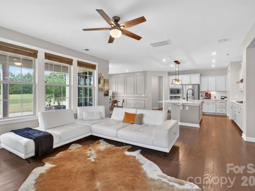 8224 Cornhill Avenue, Charlotte, NC 28277.  MLS# CAR4386432, YatesRealty ID 28189. Living Room