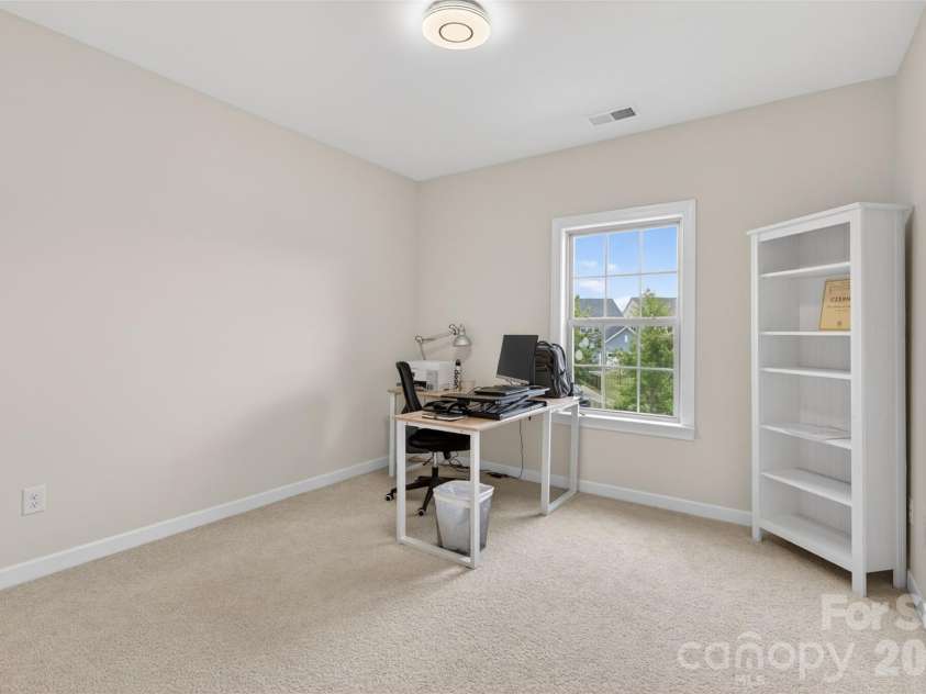8224 Cornhill Avenue, Charlotte, NC 28277.  MLS# CAR4386432, YatesRealty ID 28189. Loft