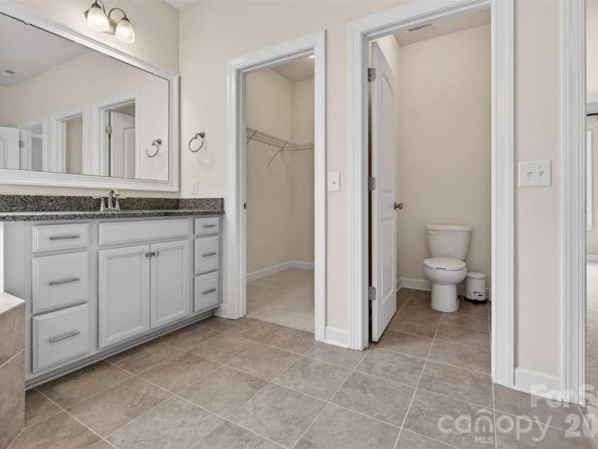 8224 Cornhill Avenue, Charlotte, NC 28277.  MLS# CAR4386432, YatesRealty ID 28189. Master Bath