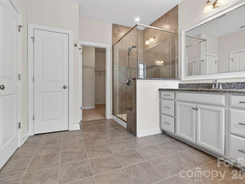 8224 Cornhill Avenue, Charlotte, NC 28277.  MLS# CAR4386432, YatesRealty ID 28189. Shared Bath