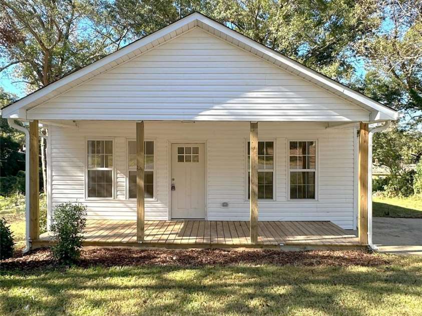 112 Maple Street, Shelby, NC 28150.  MLS# CAR4192952, YatesRealty ID 2819. 