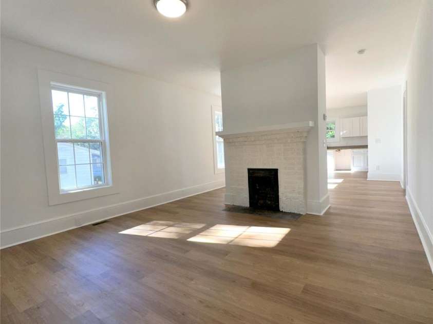 112 Maple Street, Shelby, NC 28150.  MLS# CAR4192952, YatesRealty ID 2819. Living room