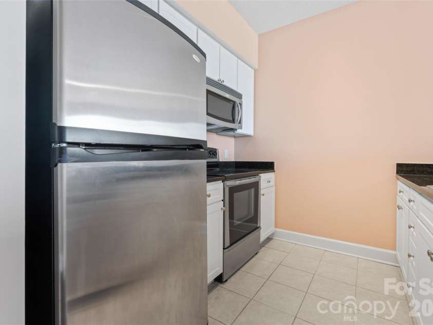 1315 East Boulevard, Charlotte, NC 28203.  MLS# CAR4337993, YatesRealty ID 2819. 