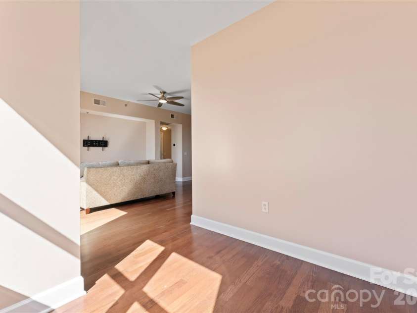 1315 East Boulevard, Charlotte, NC 28203.  MLS# CAR4337993, YatesRealty ID 2819. 