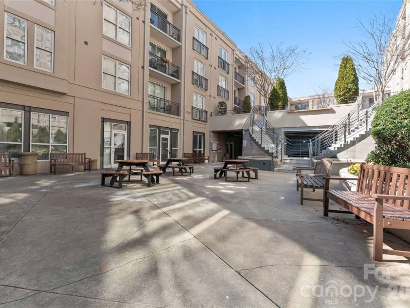 1315 East Boulevard, Charlotte, NC 28203.  MLS# CAR4337993, YatesRealty ID 2819. 