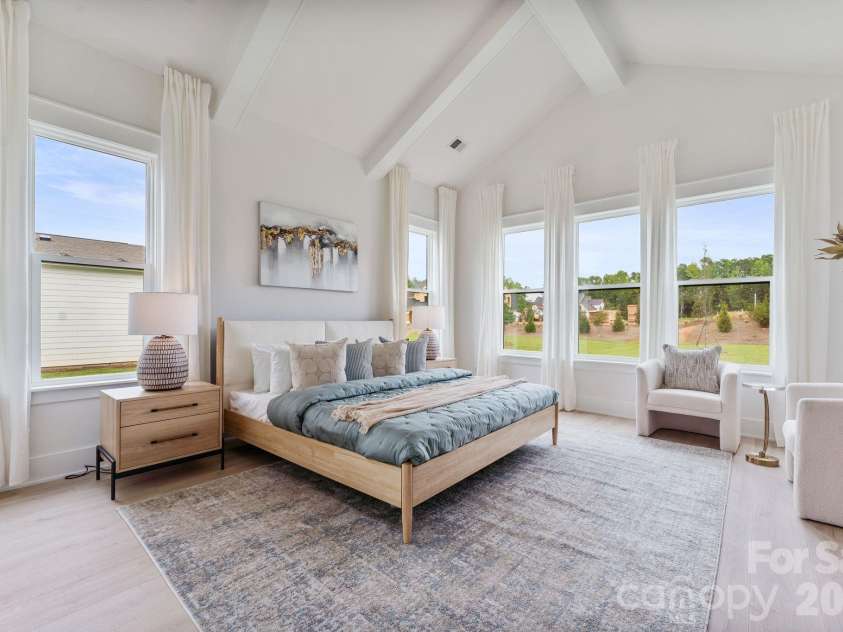 631 Lochaven Road, Waxhaw, NC 28173.  MLS# CAR4426808, YatesRealty ID 2819. Primary Suite on Main