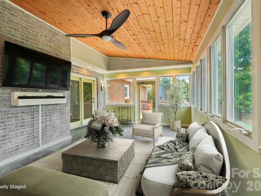 320 Canvasback Road, Mooresville, NC 28117.  MLS# CAR4386561, YatesRealty ID 28190. 