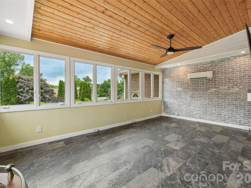 320 Canvasback Road, Mooresville, NC 28117.  MLS# CAR4386561, YatesRealty ID 28190. 