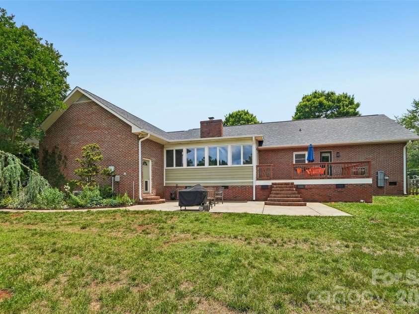 320 Canvasback Road, Mooresville, NC 28117.  MLS# CAR4386561, YatesRealty ID 28190. 
