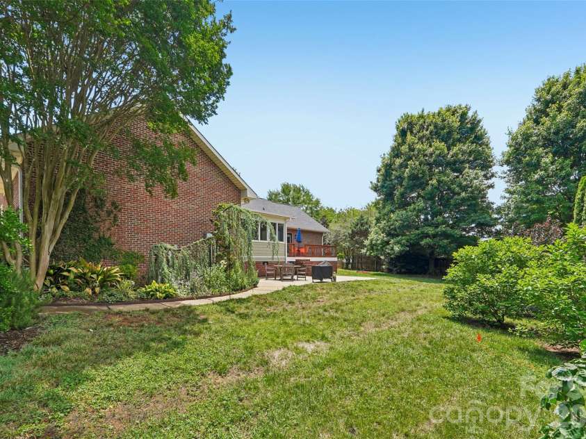320 Canvasback Road, Mooresville, NC 28117.  MLS# CAR4386561, YatesRealty ID 28190. 