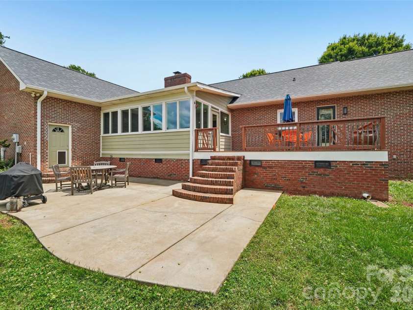 320 Canvasback Road, Mooresville, NC 28117.  MLS# CAR4386561, YatesRealty ID 28190. 