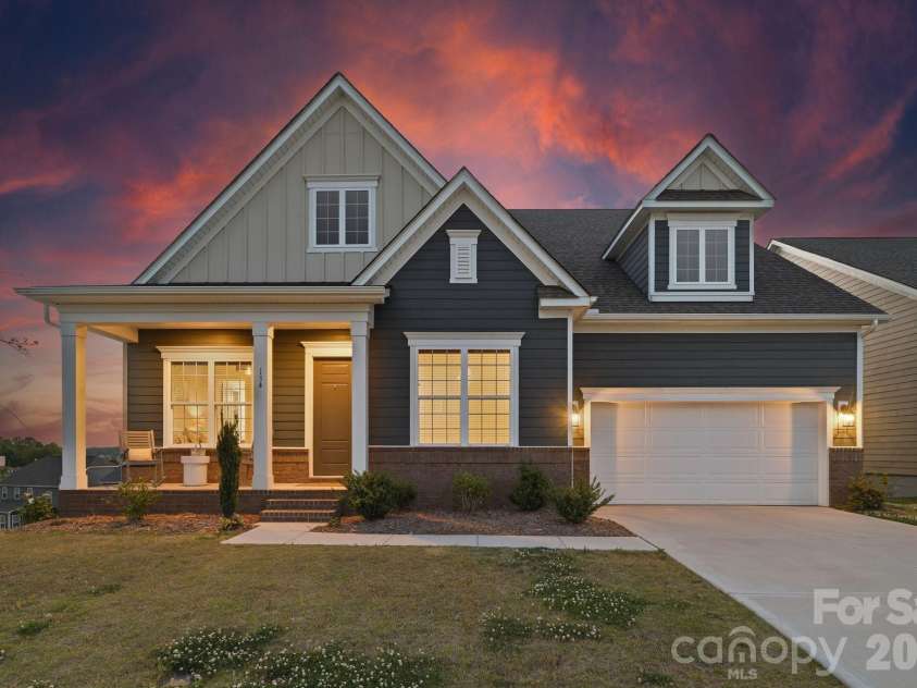 134 Winterberry Street, Mooresville, NC 28117.  MLS# CAR4380343, YatesRealty ID 28191. 