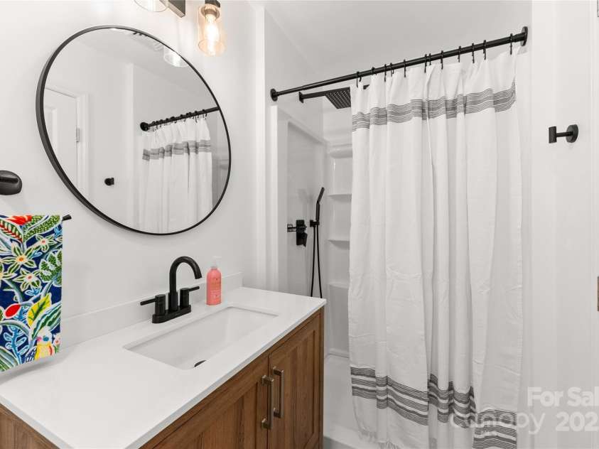 16 Graystone Road, Asheville, NC 28804.  MLS# CAR4281876, YatesRealty ID 28191. 