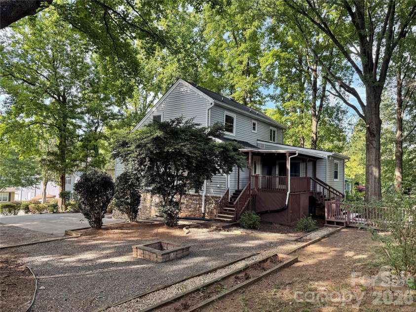 21123 Rio Oro Drive, Cornelius, NC 28031.  MLS# CAR4387095, YatesRealty ID 28192. 