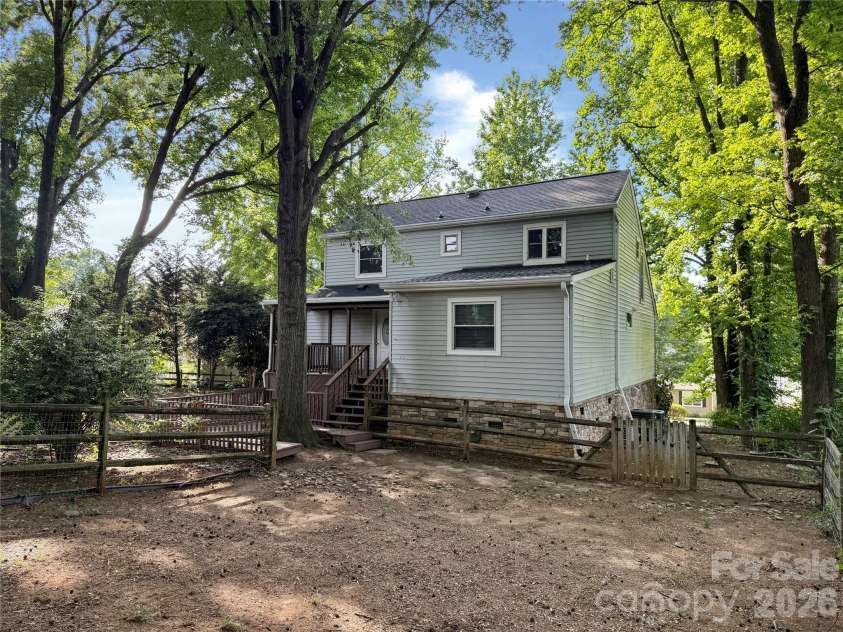 21123 Rio Oro Drive, Cornelius, NC 28031.  MLS# CAR4387095, YatesRealty ID 28192. 