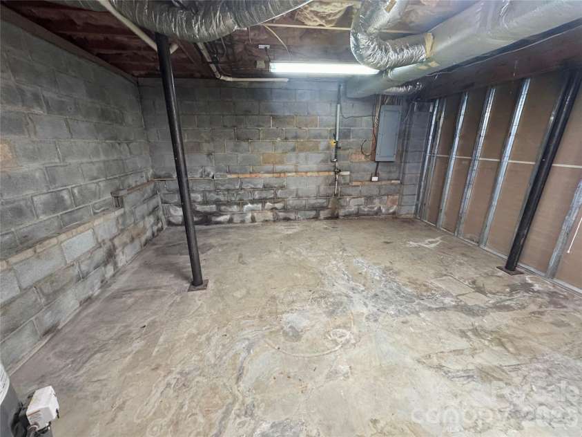 21123 Rio Oro Drive, Cornelius, NC 28031.  MLS# CAR4387095, YatesRealty ID 28192. Unfinished Basement area