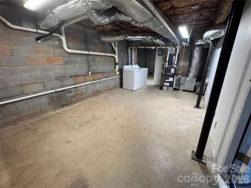 21123 Rio Oro Drive, Cornelius, NC 28031.  MLS# CAR4387095, YatesRealty ID 28192. Unfinished Basement area