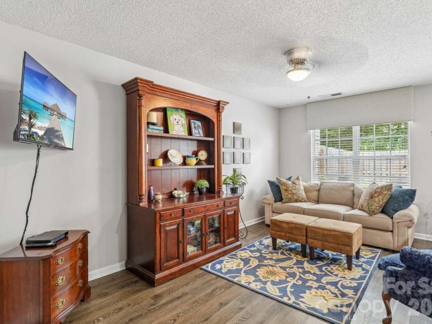 8406 Southgate Commons Drive, Charlotte, NC 28277.  MLS# CAR4387789, YatesRealty ID 28193. 