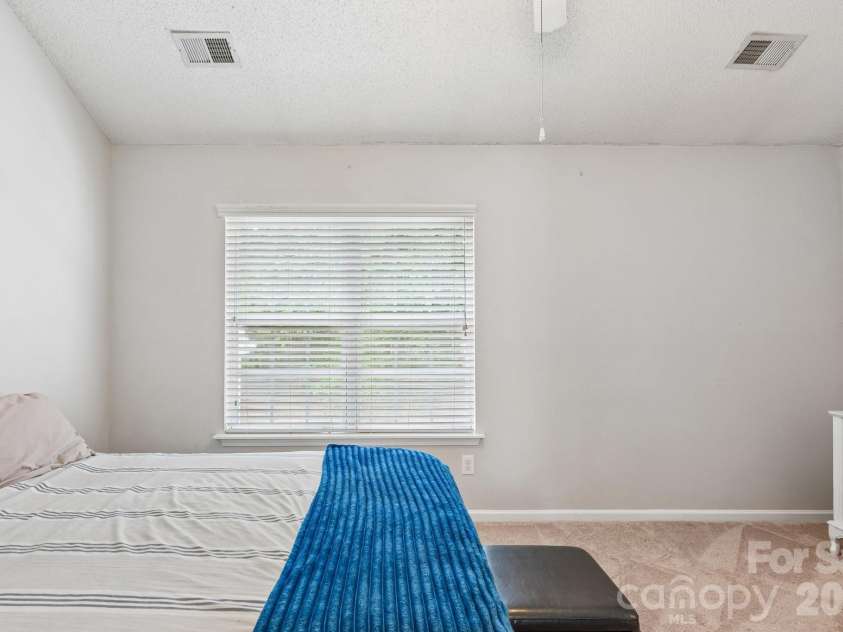 8406 Southgate Commons Drive, Charlotte, NC 28277.  MLS# CAR4387789, YatesRealty ID 28193. 