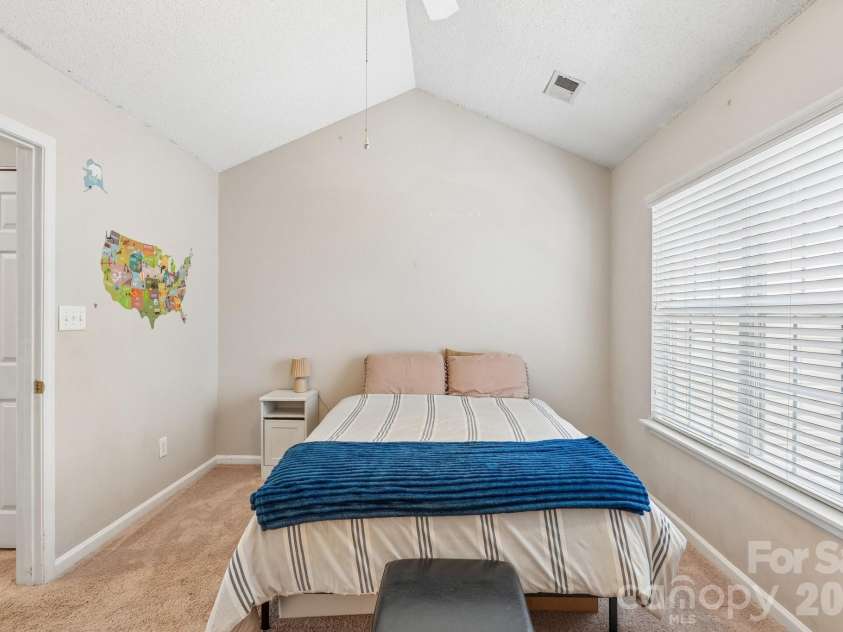 8406 Southgate Commons Drive, Charlotte, NC 28277.  MLS# CAR4387789, YatesRealty ID 28193. 