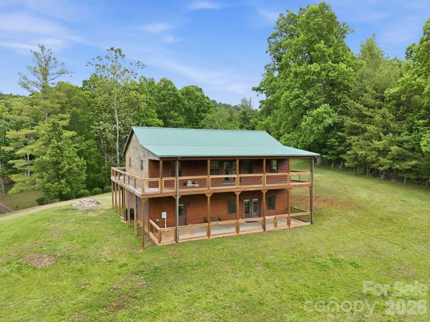 168 Barefoot Cove, Burnsville, NC 28714.  MLS# CAR4387898, YatesRealty ID 28194. 