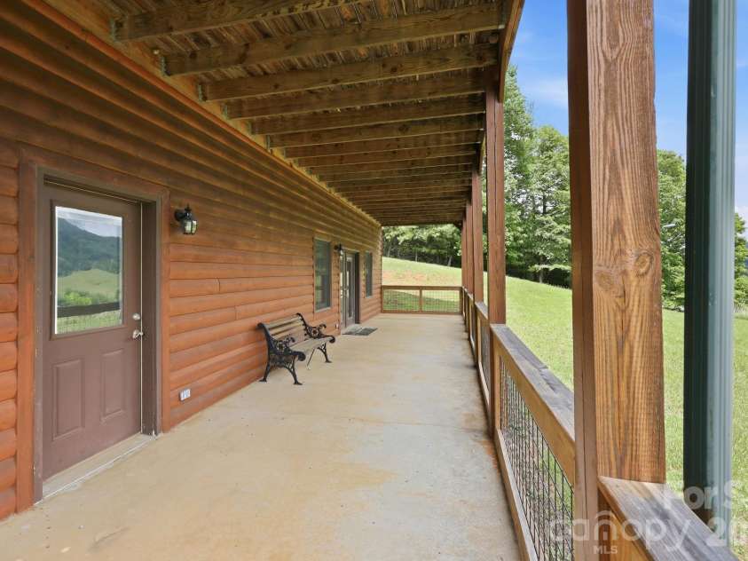 168 Barefoot Cove, Burnsville, NC 28714.  MLS# CAR4387898, YatesRealty ID 28194. 