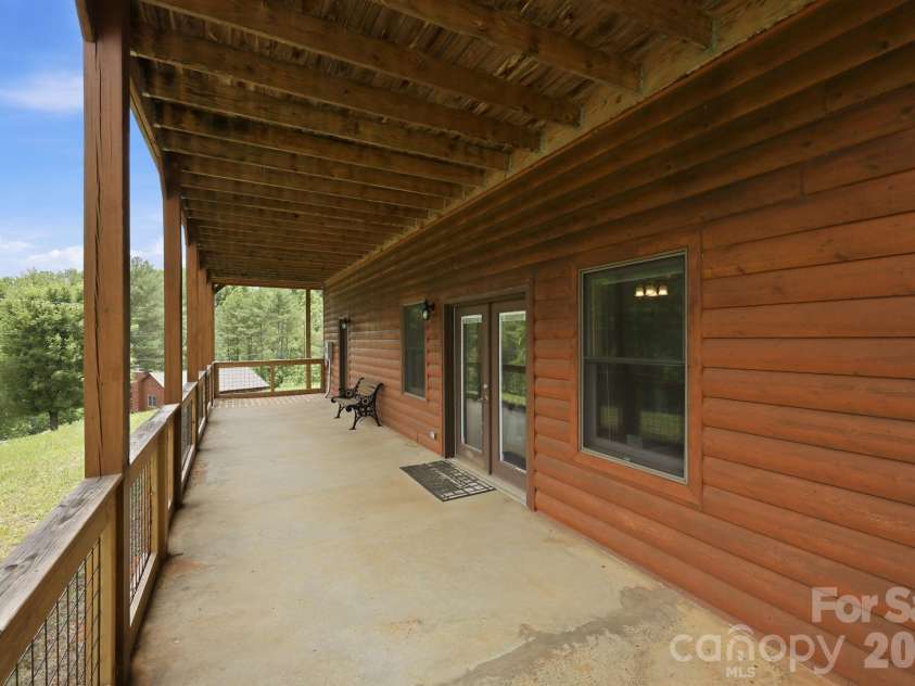 168 Barefoot Cove, Burnsville, NC 28714.  MLS# CAR4387898, YatesRealty ID 28194. 