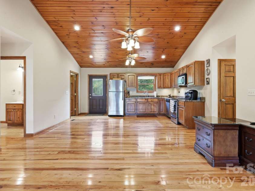 168 Barefoot Cove, Burnsville, NC 28714.  MLS# CAR4387898, YatesRealty ID 28194. Spacious kitchen ready to create meals!
