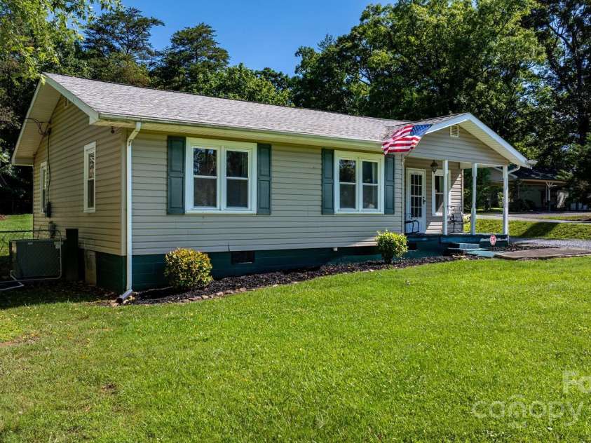4006 Sol Mull Street, Morganton, NC 28655.  MLS# CAR4271525, YatesRealty ID 28194. 