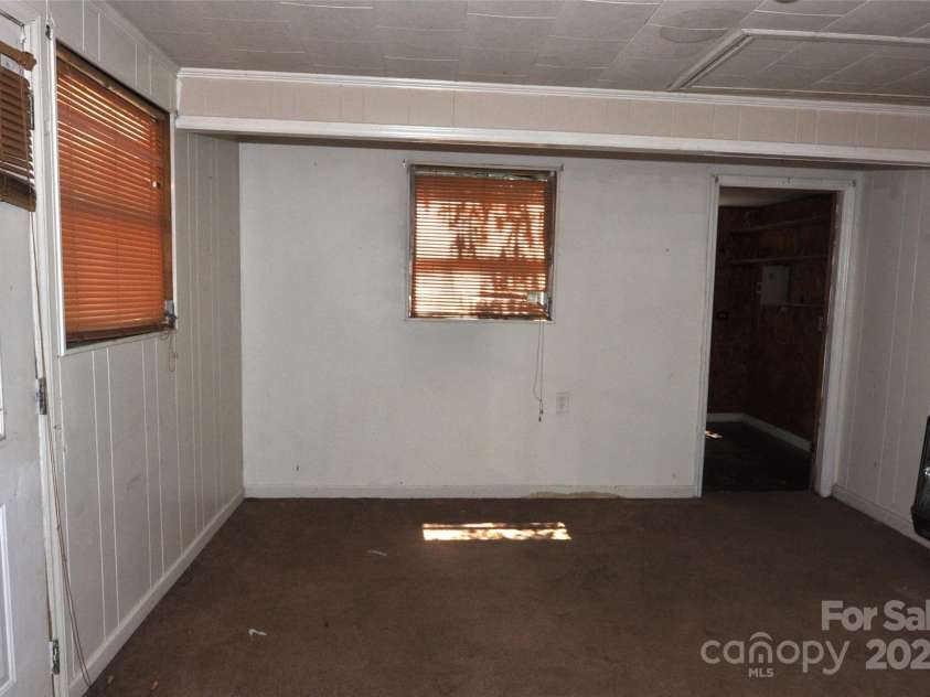 122 Ella Street, Chester, SC 29706.  MLS# CAR4284795, YatesRealty ID 28195. 