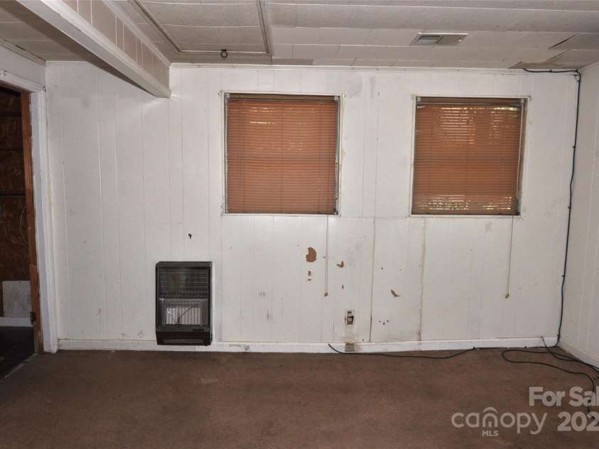 122 Ella Street, Chester, SC 29706.  MLS# CAR4284795, YatesRealty ID 28195. 