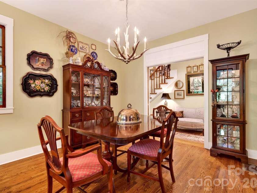 52 Cheshire Drive, Black Mountain, NC 28711.  MLS# CAR4387105, YatesRealty ID 28195. 