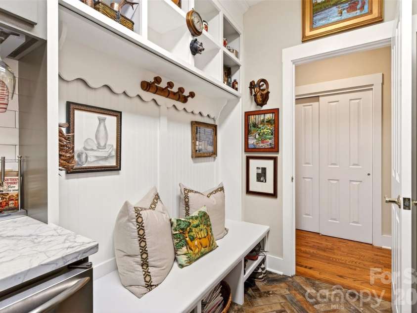 52 Cheshire Drive, Black Mountain, NC 28711.  MLS# CAR4387105, YatesRealty ID 28195. 
