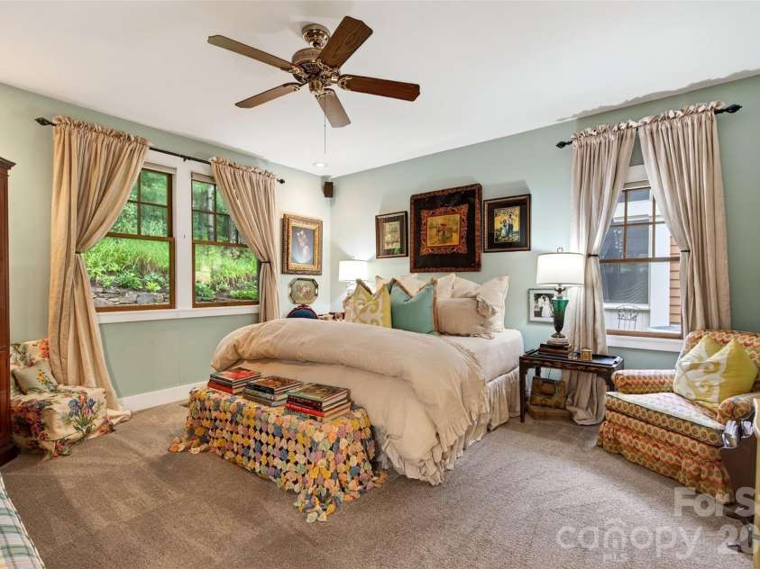 52 Cheshire Drive, Black Mountain, NC 28711.  MLS# CAR4387105, YatesRealty ID 28195. 