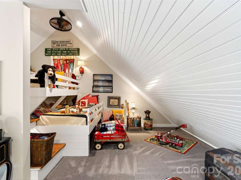 52 Cheshire Drive, Black Mountain, NC 28711.  MLS# CAR4387105, YatesRealty ID 28195. 