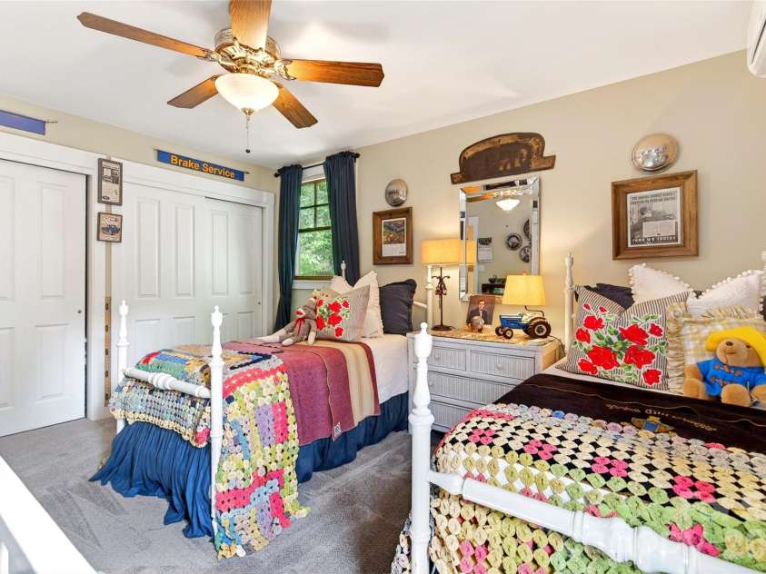 52 Cheshire Drive, Black Mountain, NC 28711.  MLS# CAR4387105, YatesRealty ID 28195. 