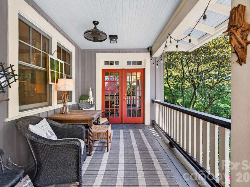 52 Cheshire Drive, Black Mountain, NC 28711.  MLS# CAR4387105, YatesRealty ID 28195. 