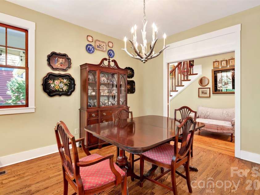 52 Cheshire Drive, Black Mountain, NC 28711.  MLS# CAR4387105, YatesRealty ID 28195. 