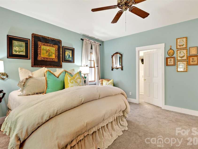 52 Cheshire Drive, Black Mountain, NC 28711.  MLS# CAR4387105, YatesRealty ID 28195. 