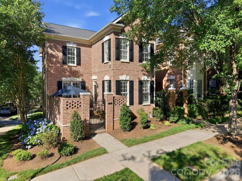 203 Caldwell Lane, Davidson, NC 28036.  MLS# CAR4388014, YatesRealty ID 28196. 