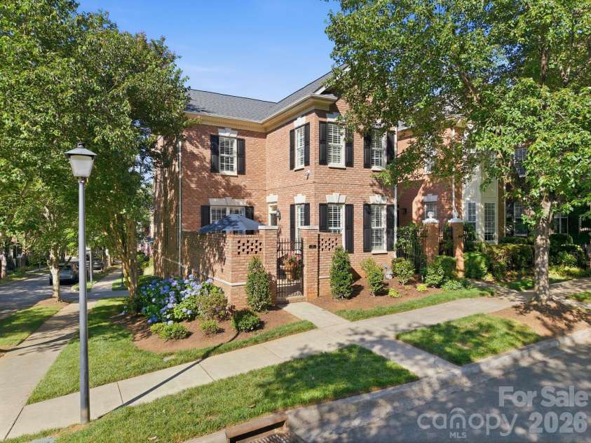 203 Caldwell Lane, Davidson, NC 28036.  MLS# CAR4388014, YatesRealty ID 28196. 