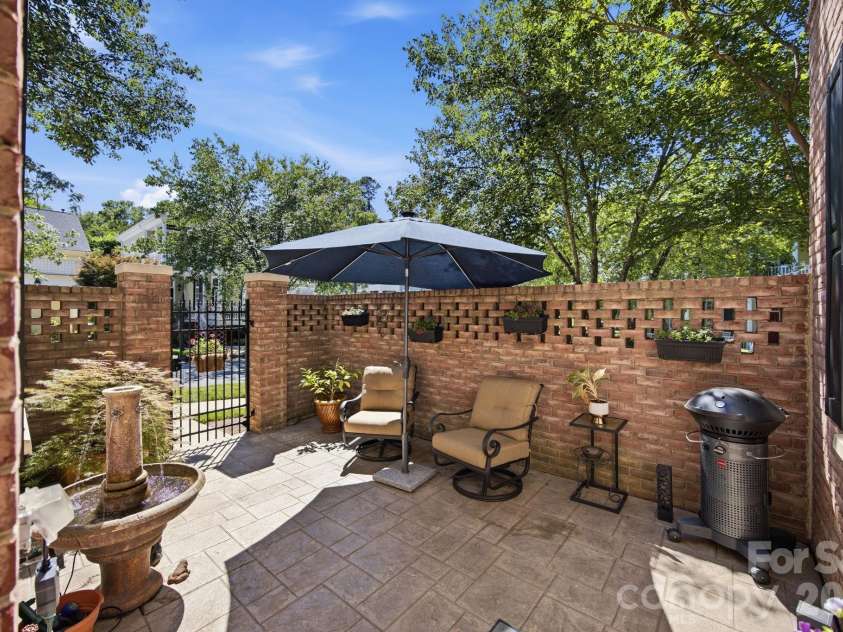 203 Caldwell Lane, Davidson, NC 28036.  MLS# CAR4388014, YatesRealty ID 28196. 