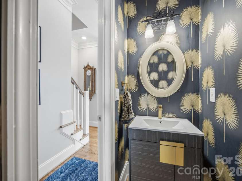 203 Caldwell Lane, Davidson, NC 28036.  MLS# CAR4388014, YatesRealty ID 28196. 