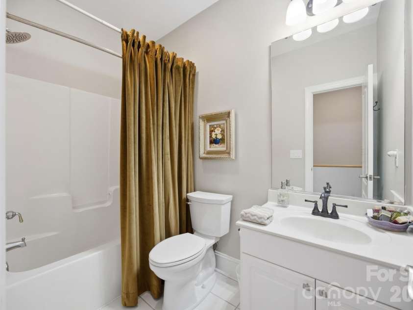 203 Caldwell Lane, Davidson, NC 28036.  MLS# CAR4388014, YatesRealty ID 28196. 