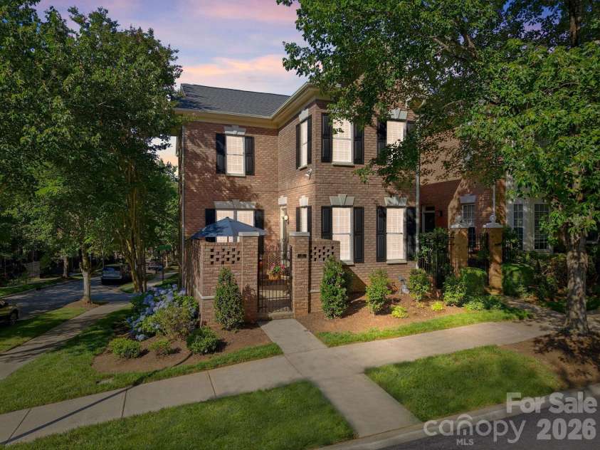 203 Caldwell Lane, Davidson, NC 28036.  MLS# CAR4388014, YatesRealty ID 28196. 
