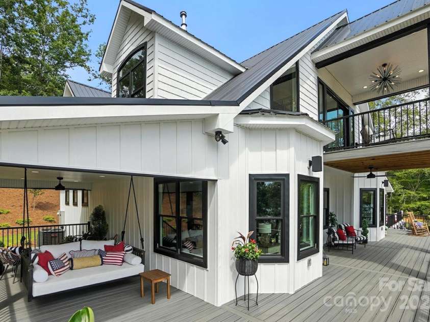 587 Carolina Drive, Troy, NC 27371.  MLS# CAR4279803, YatesRealty ID 28196. 