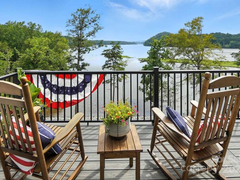 587 Carolina Drive, Troy, NC 27371.  MLS# CAR4279803, YatesRealty ID 28196. 