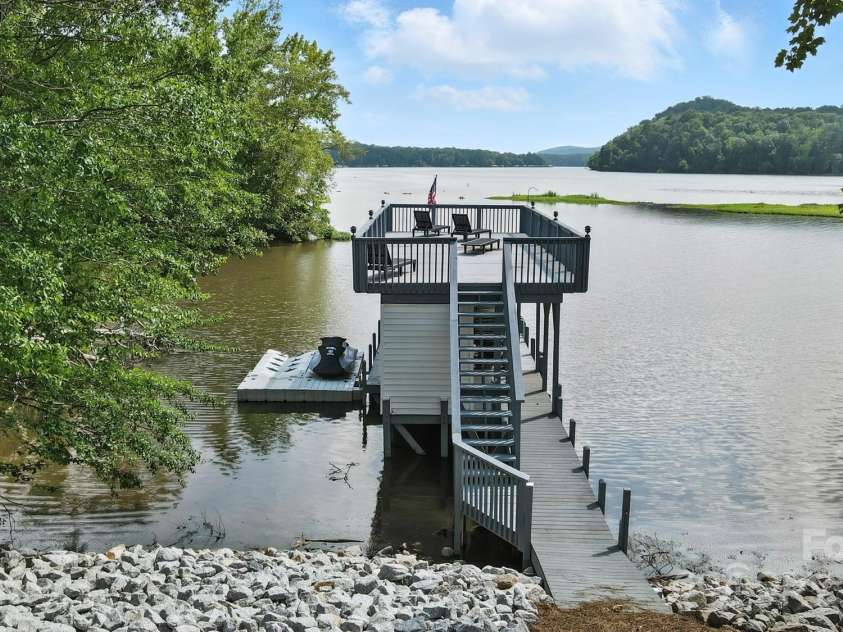 587 Carolina Drive, Troy, NC 27371.  MLS# CAR4279803, YatesRealty ID 28196. 